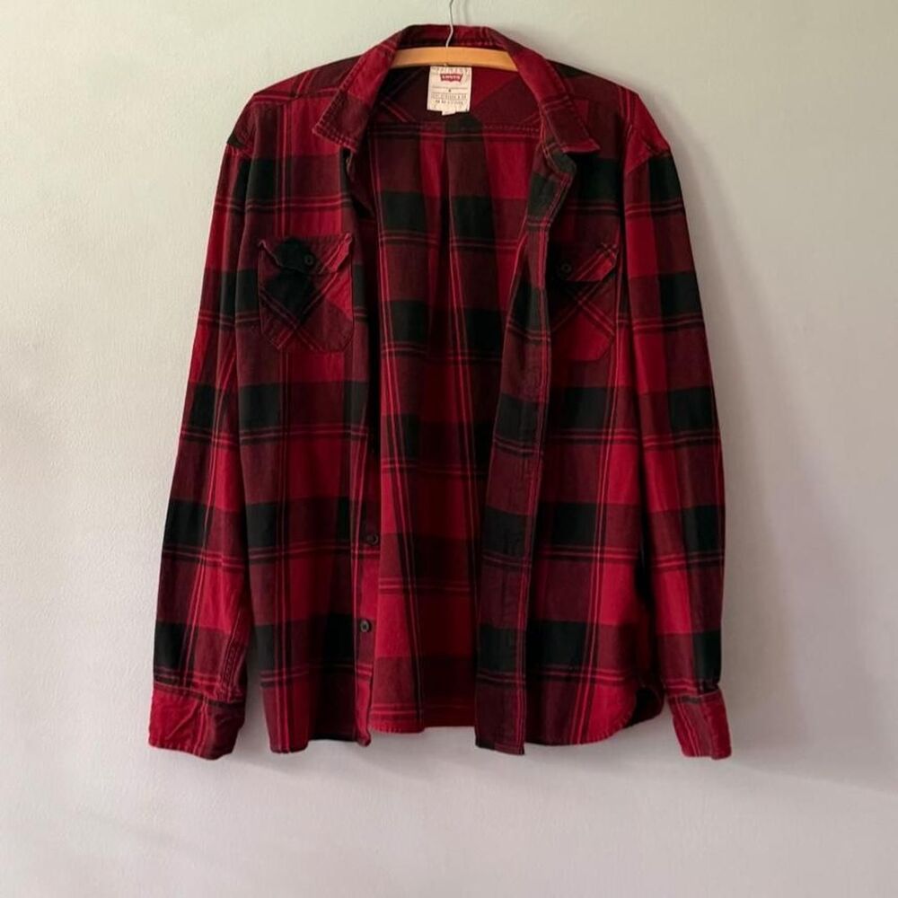 Levi’s red and black plaid flannel